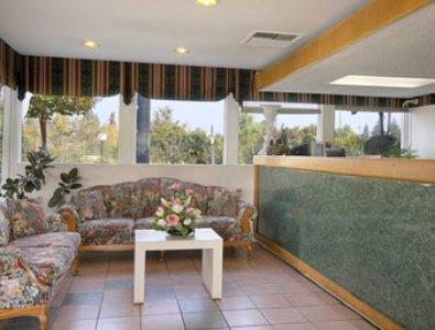 Days Inn By Wyndham Fresno Central מראה פנימי תמונה